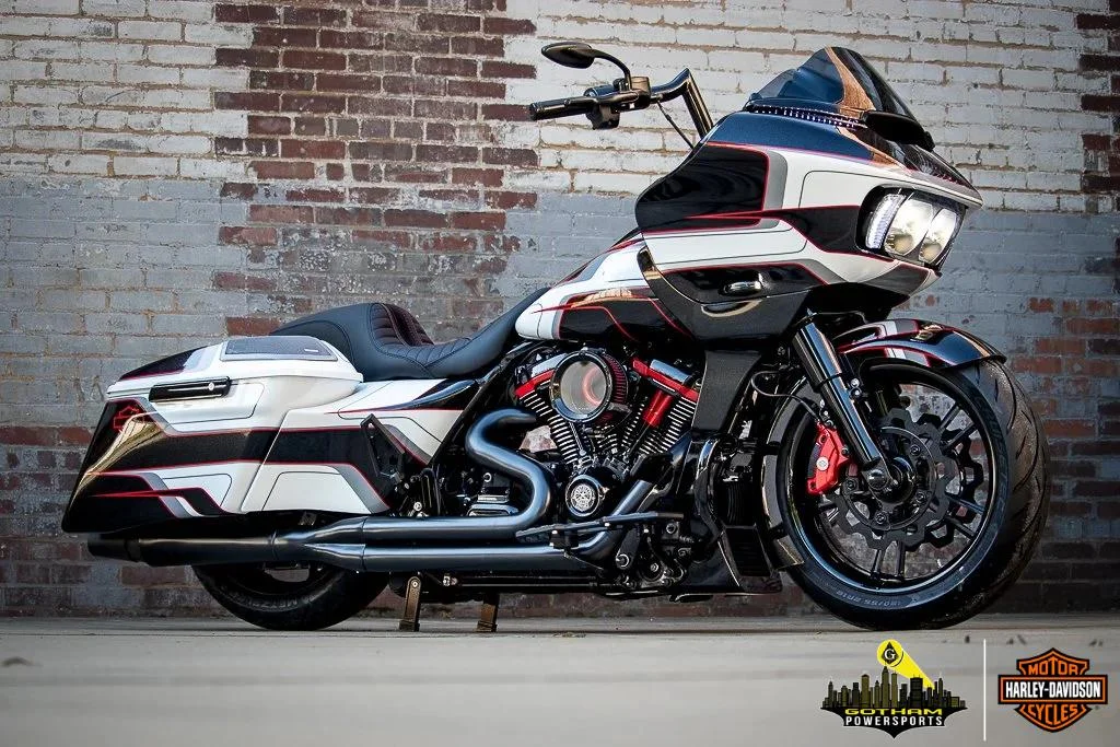 2023 HARLEY-DAVIDSON ROAD GLIDE CUSTOM HOTROD BAGGER alt