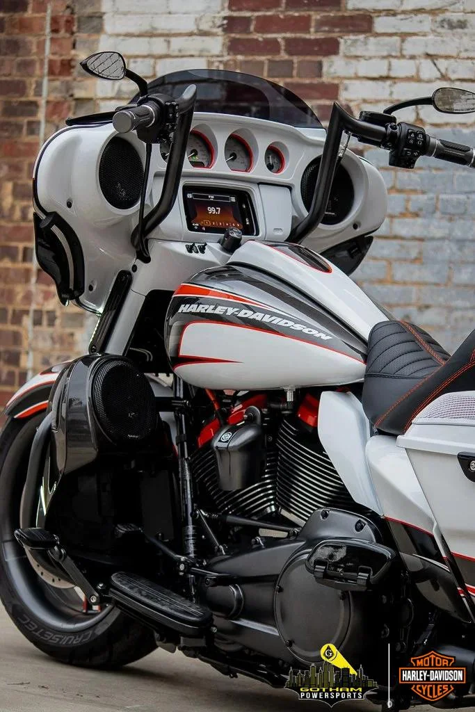2021 HARLEY-DAVIDSON STREET GLIDE CUSTOM FAT TIRE BAGGER