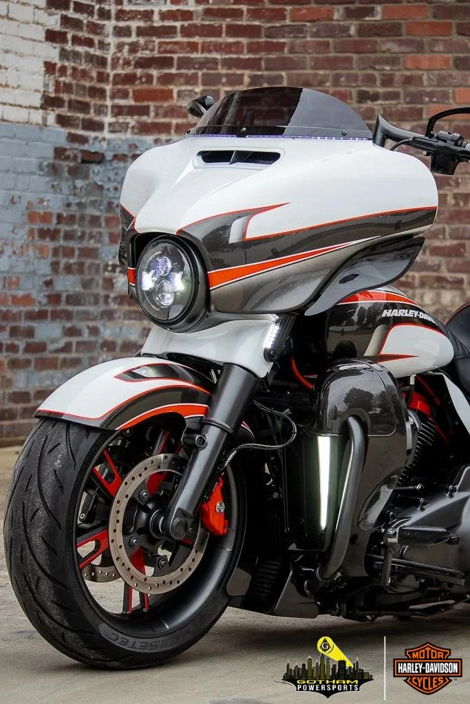 2021 HARLEY-DAVIDSON STREET GLIDE CUSTOM FAT TIRE BAGGER